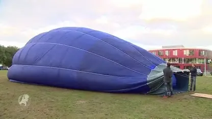 Jongste ballonvaarder van Nederland vliegt lerares naar huis