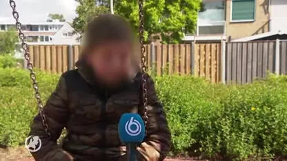 Jayden (11) ziet ouders slechts drie kwartier per week