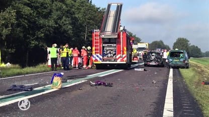 Veel meer ongevallen en doden op snelweg: 'Overal zie je weggebruikers op hun telefoon'