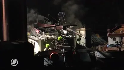Alerte buurman redt bewoner bij brand op woonboot