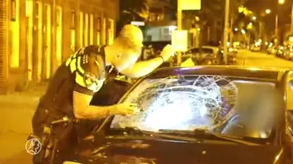 Man rijdt met auto in op groep mensen na ruzie in Delft