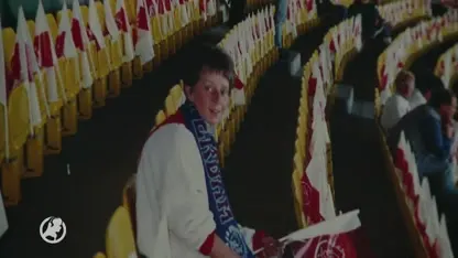 Ajax-superfan Annemarie (62): 'Ik eet m'n sjaal op als we de finale niet halen!'