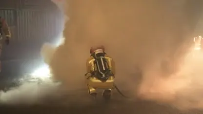 Twee auto's in brand in Eindhoven, politie vermoedt brandstichting