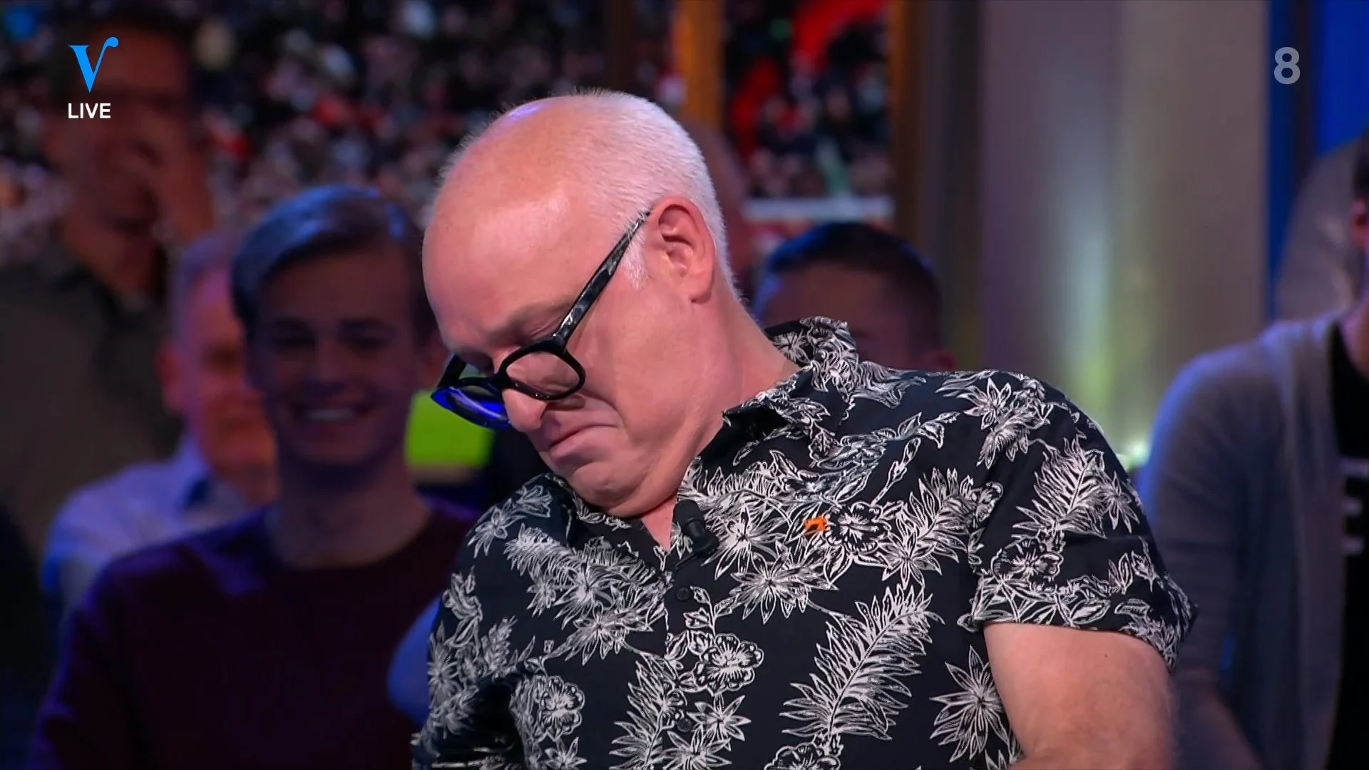 René betrapt Wilfred: 'HALLO!'