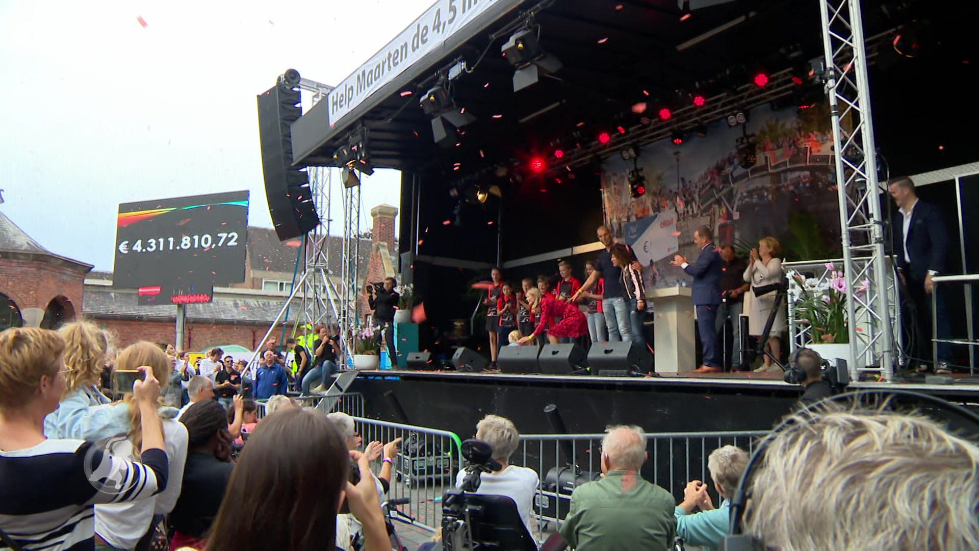 Van der Weijden haalt ruim 4,3 miljoen euro op met zwemtocht