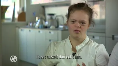 Bas fietst langs 18 stadions voor zijn zusje en Fonds Gehandicaptensport