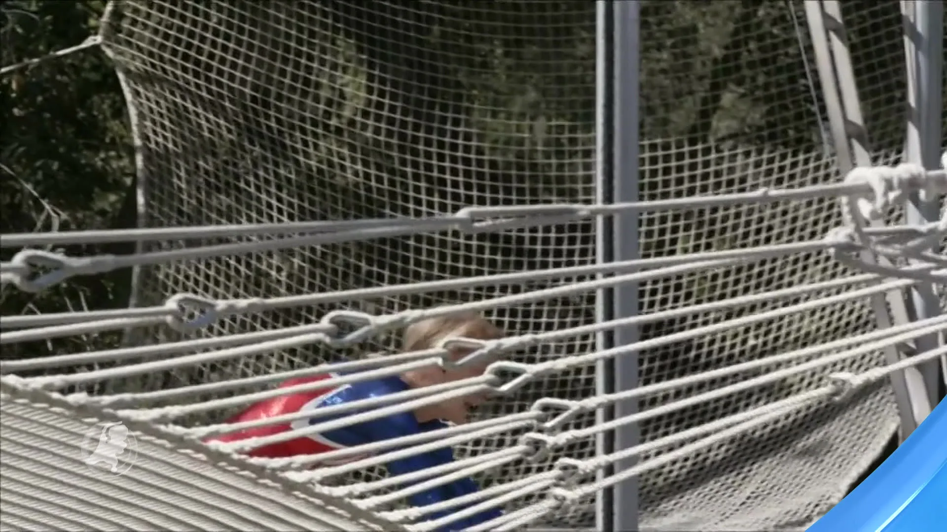 Betty Goedhart (85) sloopt record oudste trapezeartiest ooit