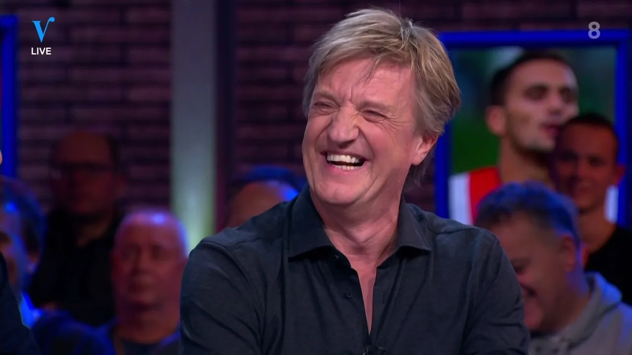 Bavaria Zo. Moment: Directeurtje valt in het water