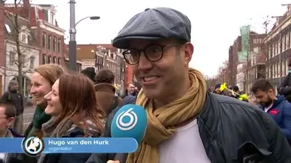 In je onderbroek de Amsterdamse metro in