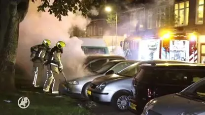 Meerdere auto's in vlammen op gegaan Delft