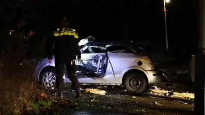 Vuurwerkbom verwoest auto in Den Haag