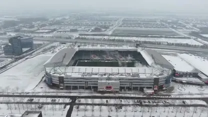 Dronebeelden laten besneeuwd Heerenveen zien