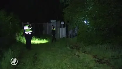 Zendmast in brand in Maasbree, getuigen gezocht