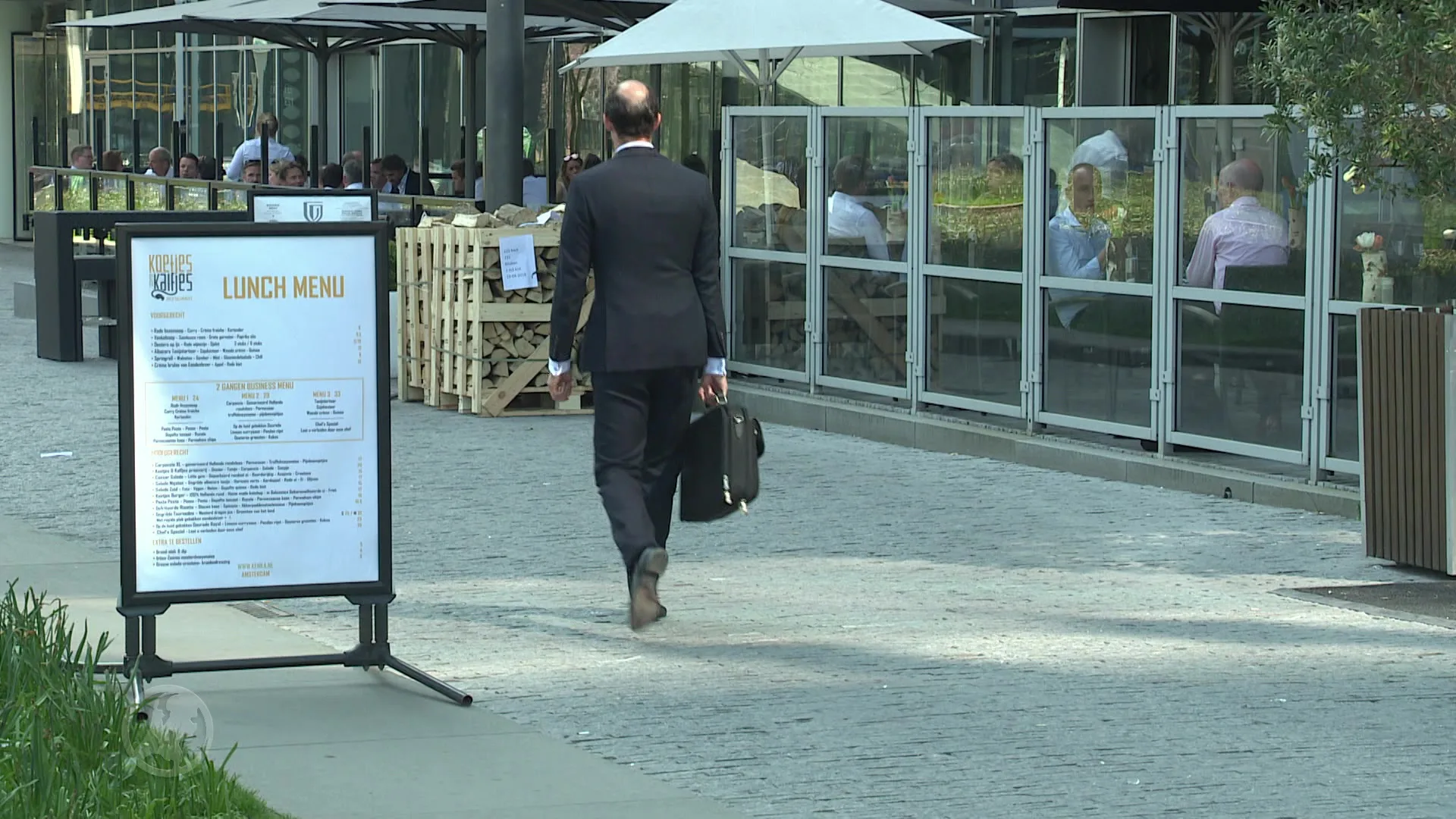 Wat doe je aan naar het werk met dit warme weer?