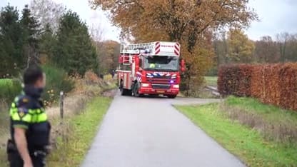 Explosie blaast dak van loods in Weert en onthult verborgen drugslab