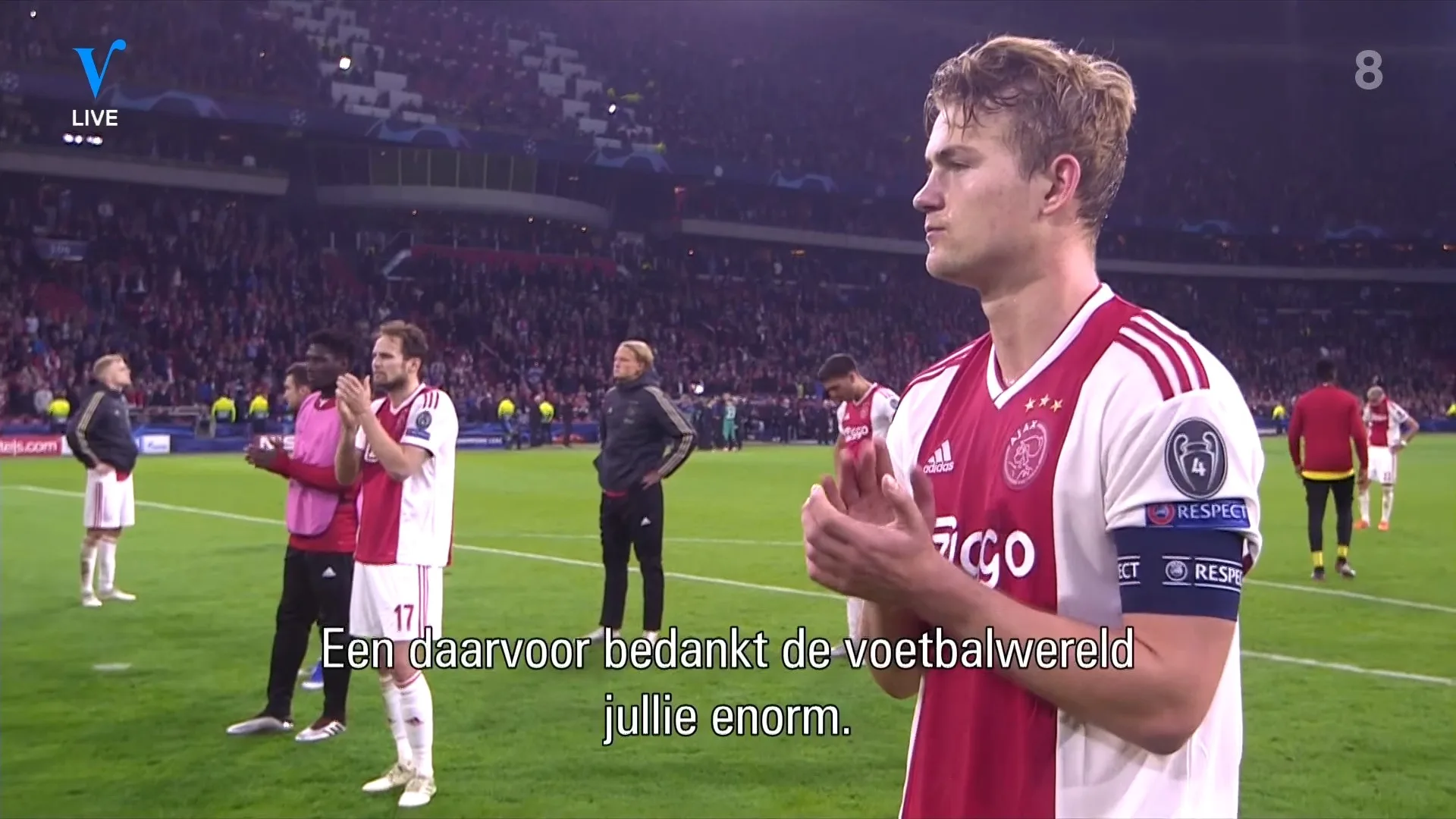 Prachtig eerbetoon aan Ajax: 'Thank you boys'