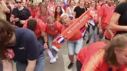 Daar gaan we: Oranjemars onderweg naar stadion