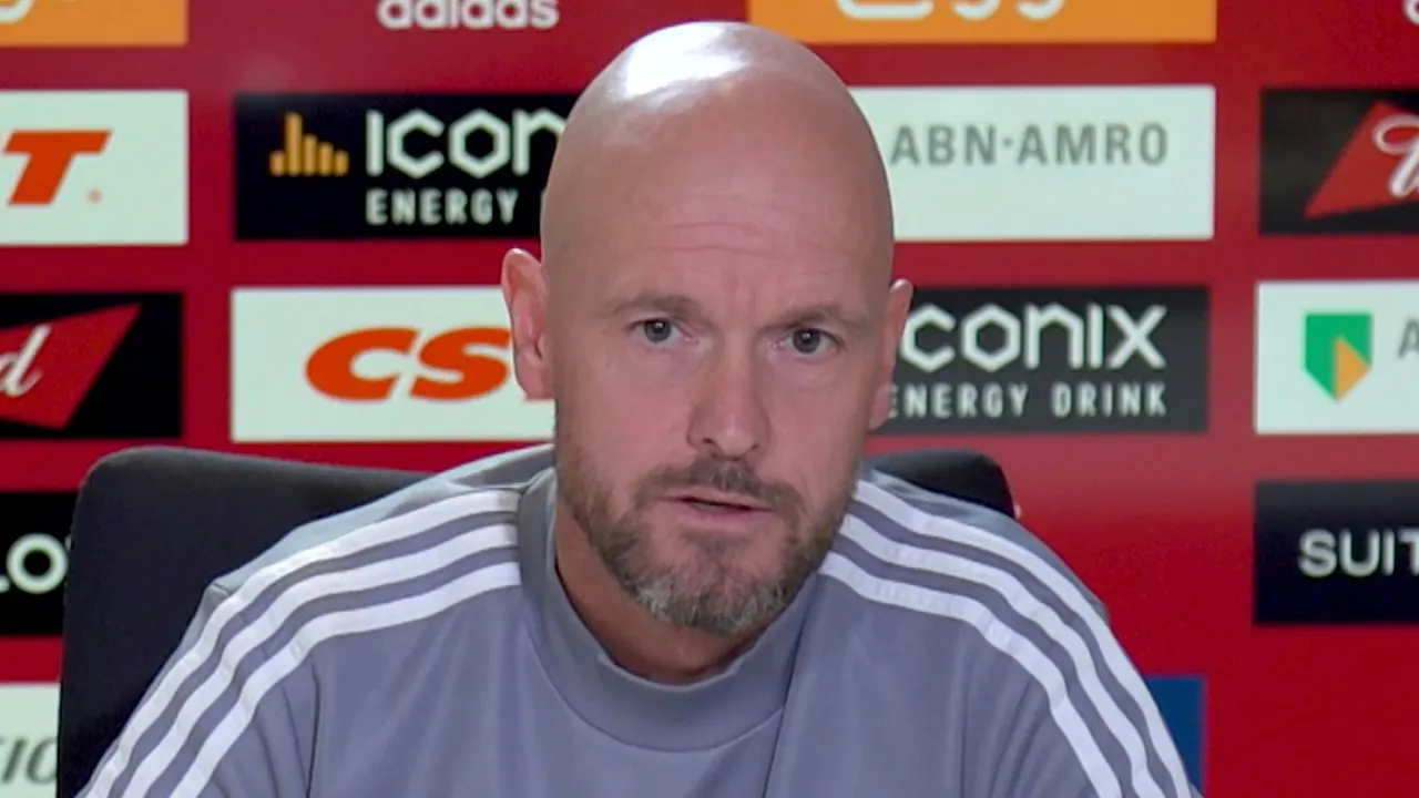 Ten Hag bijt van zich af tegen journalist
