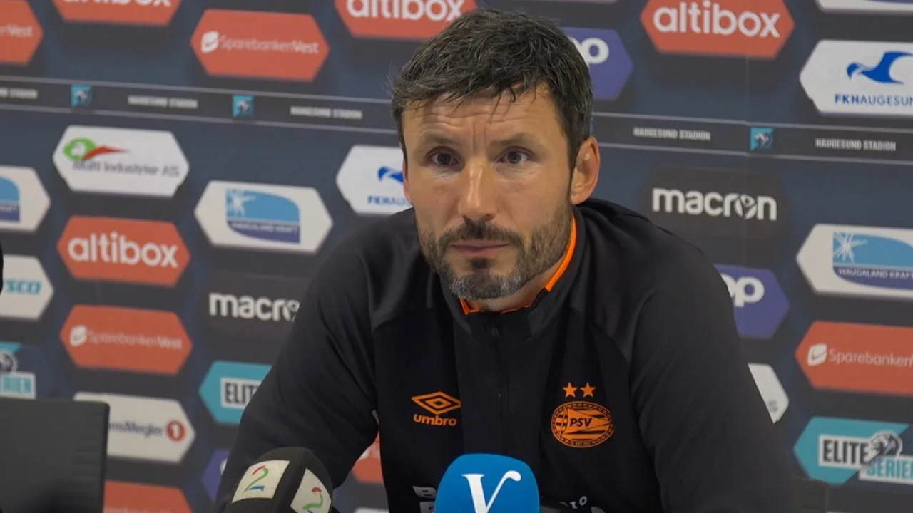 Van Bommel over Lozano: 'Als ik bij iedere speler uitleg moet geven..'