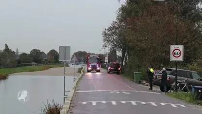 Grote brand in Stompwijk, schuur vol met hooibalen in de fik