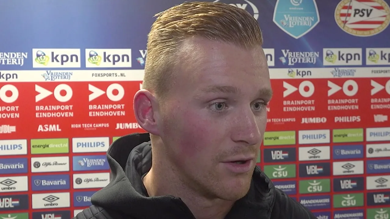 De Wit niet blij met reserverol: 'Je moet het op het veld laten zien'