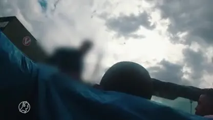 Lukas krijgt zwembadauto van vlogger Boaz