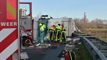 Vrachtwagen gekanteld op A27