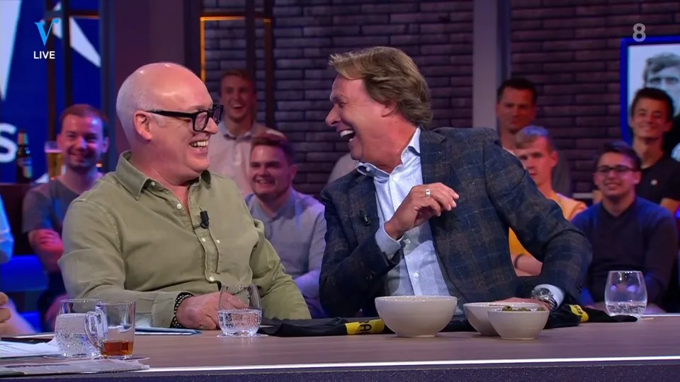Hans over seksleven Johan: '9.15m! Dichterbij mag je niet komen lul!'