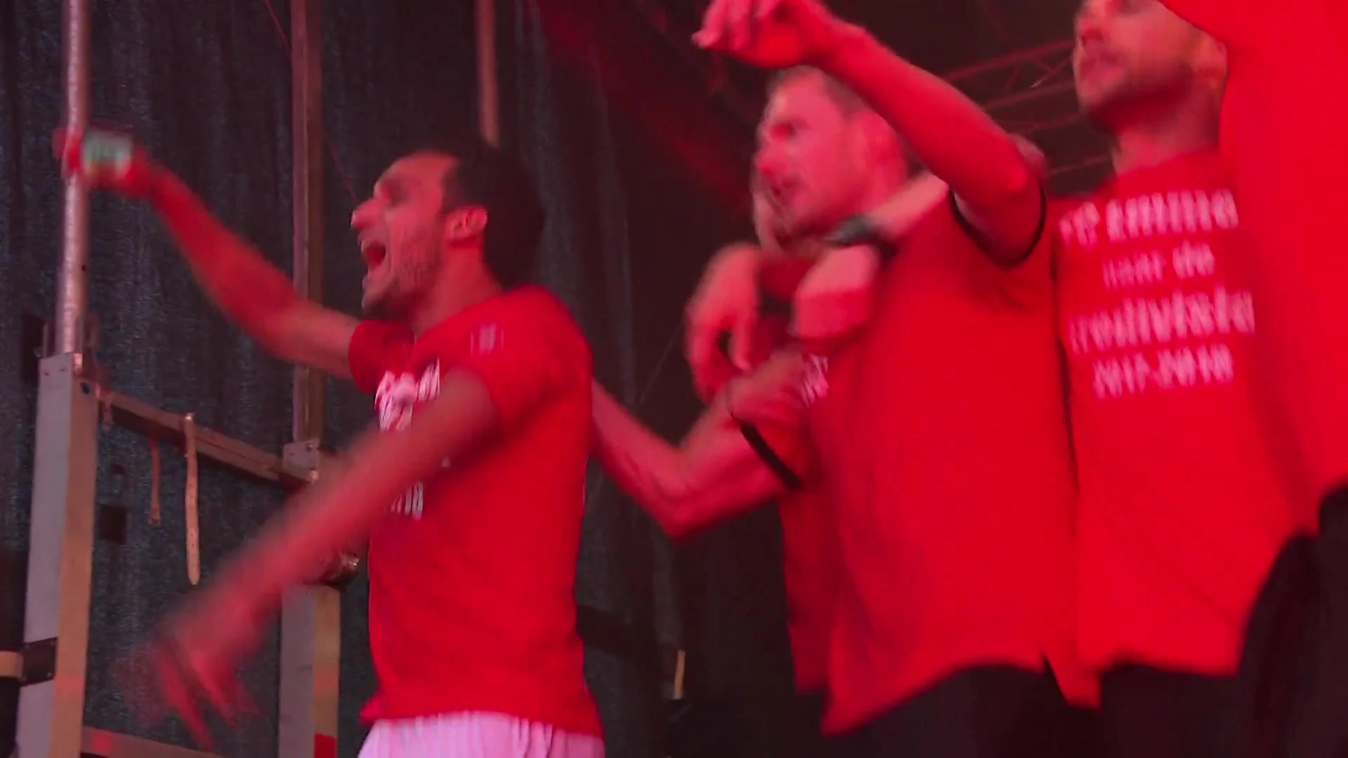 Emmen huldigt gepromoveerde club