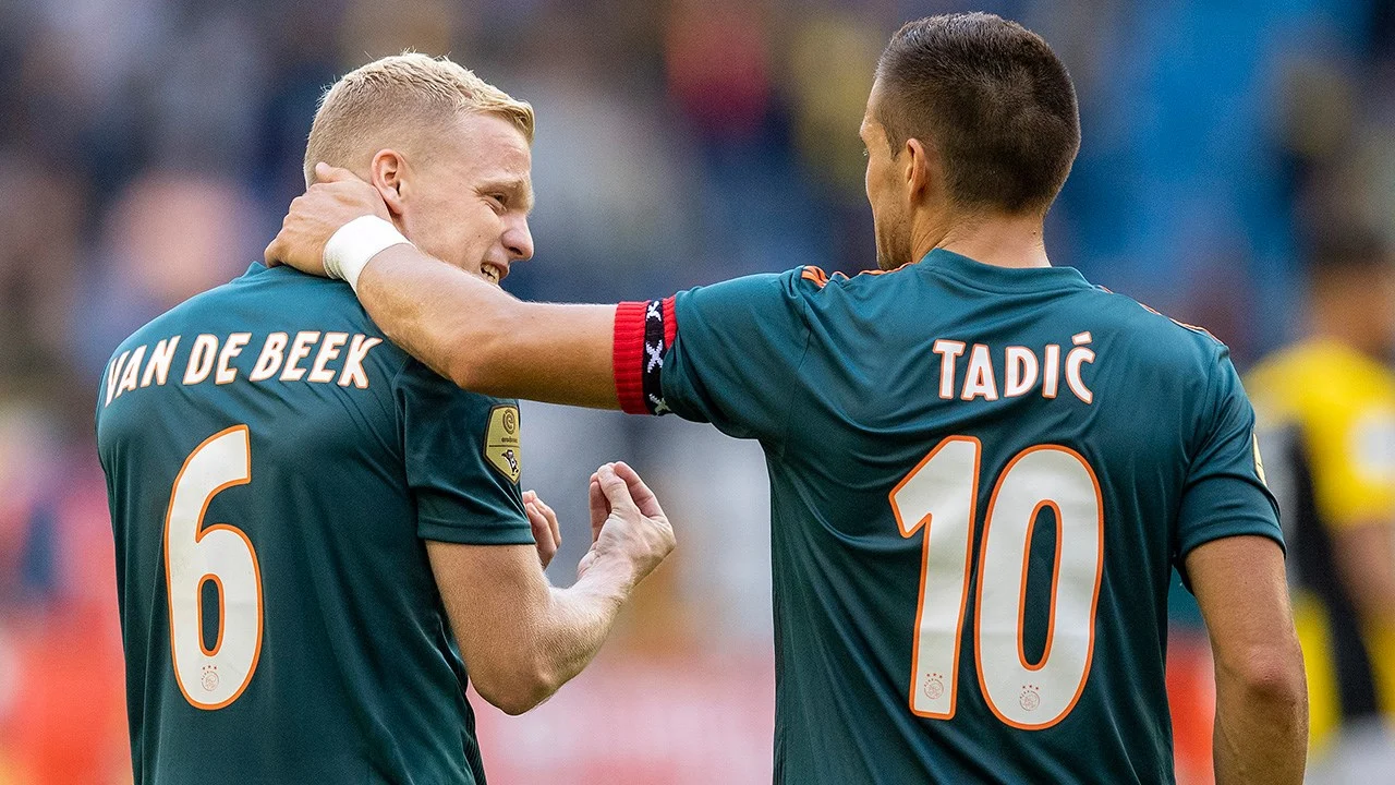 Tadic wil graag dat Van de Beek bij Ajax blijft