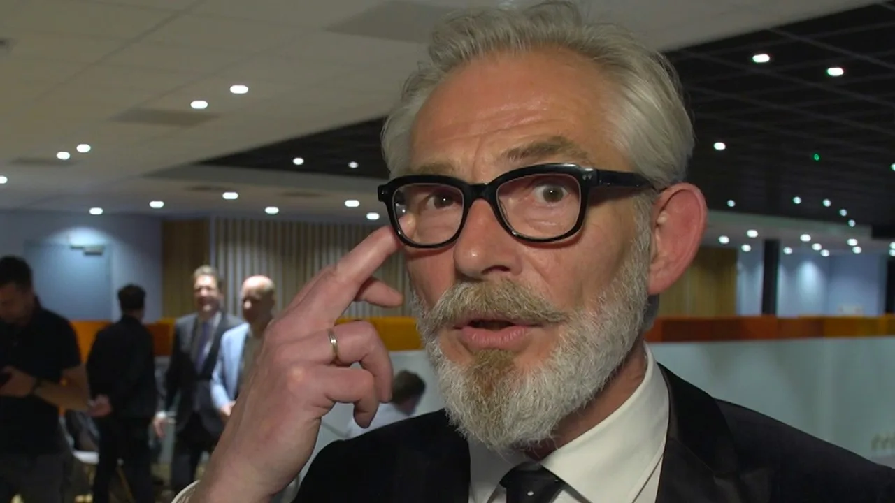 De Waard: 'I'LL BE BACK!'