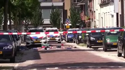Man gooit huisraad op straat in Enschede