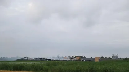 100.000 kippen dood bij grote uitslaande brand in kippenschuur