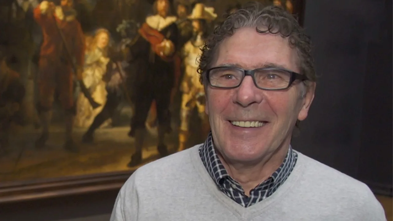 Van Hanegem: 'Ik heb nog twee krukken en een rollator voor Johan!'