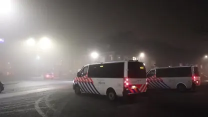 ME ingezet in Duindorp na bekogelen agenten