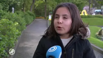 Kinderen herdenken in Madurodam