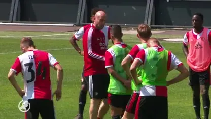 Feyenoordfans zien Jaap Stam voor het eerst aan het werk