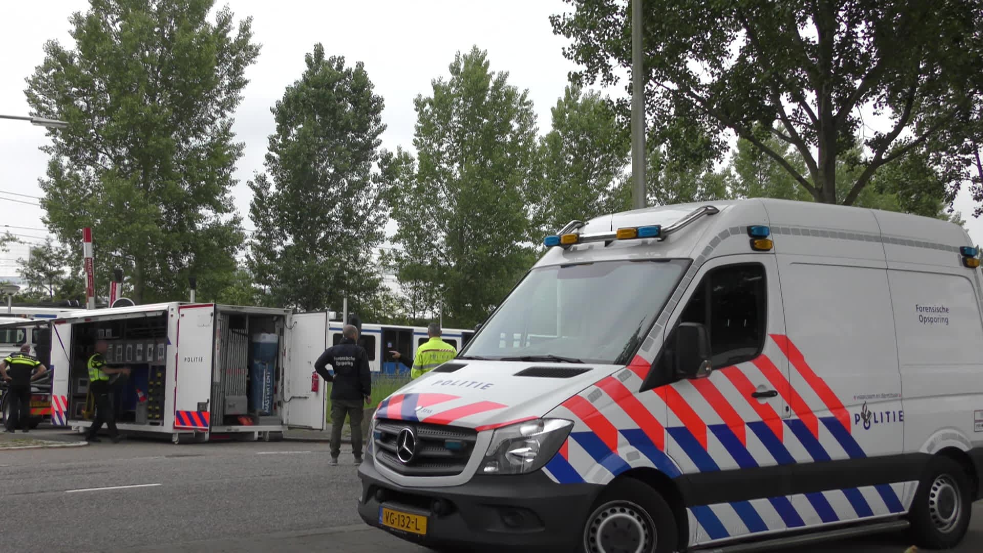 Vrouw (48) komt onder tram en overlijdt