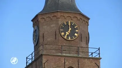 Indrukwekkend eerbetoon voor overleden surfers in Scheveningen