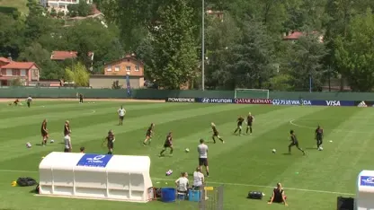 Oranje Leeuwinnen trainen in bloedheet Lyon