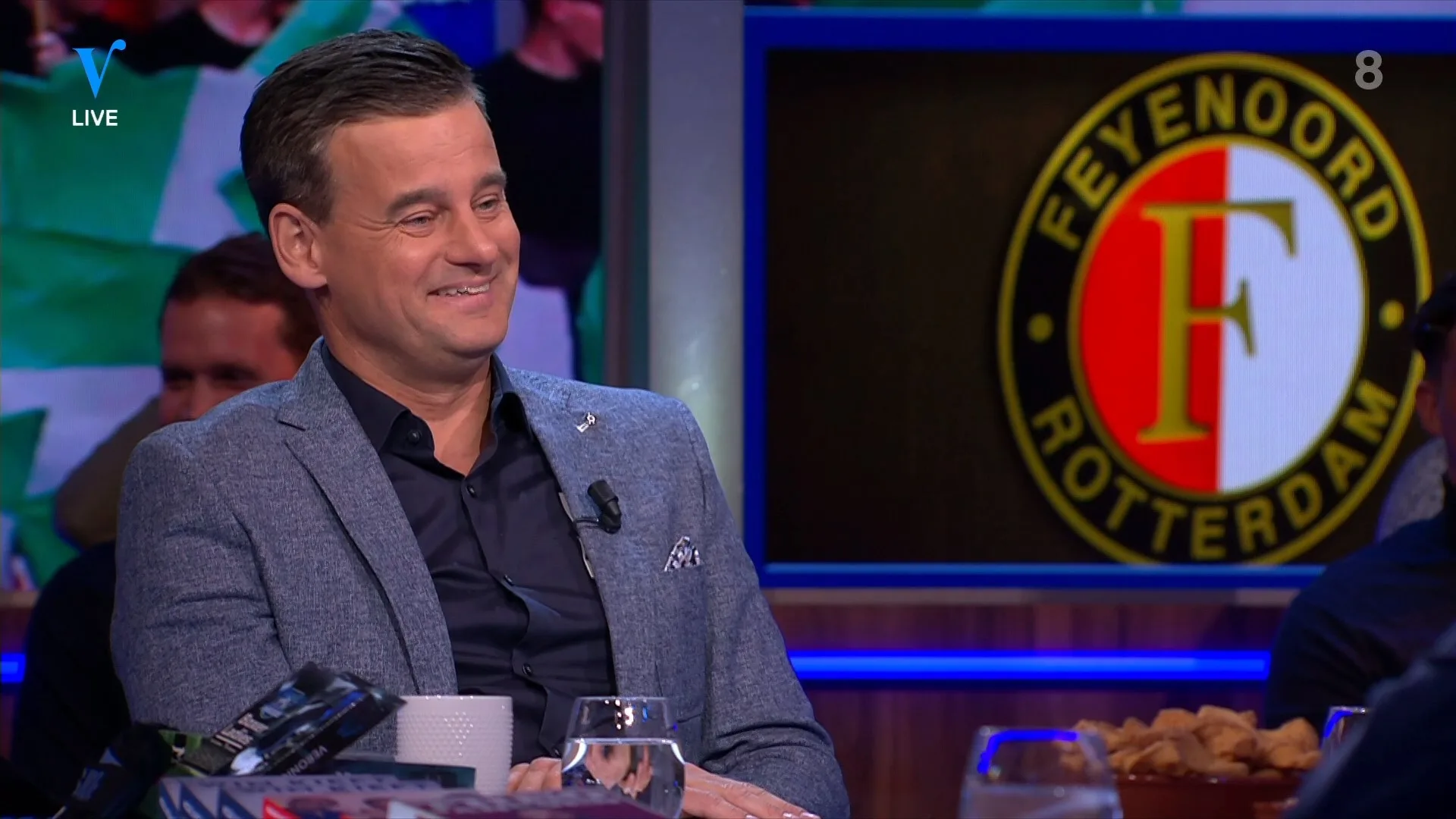 Jan bedreigt Wilfred: 'Ik ga je een klap op je muil geven!'