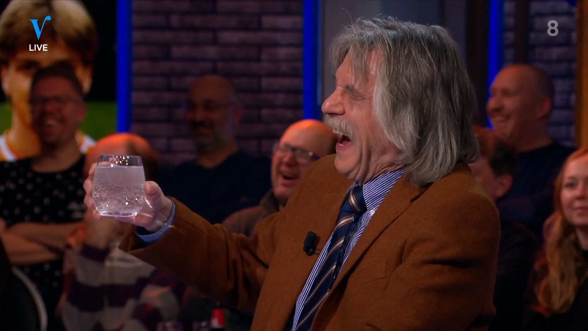 'Deze snor is een lust voor iedere clitoris!'