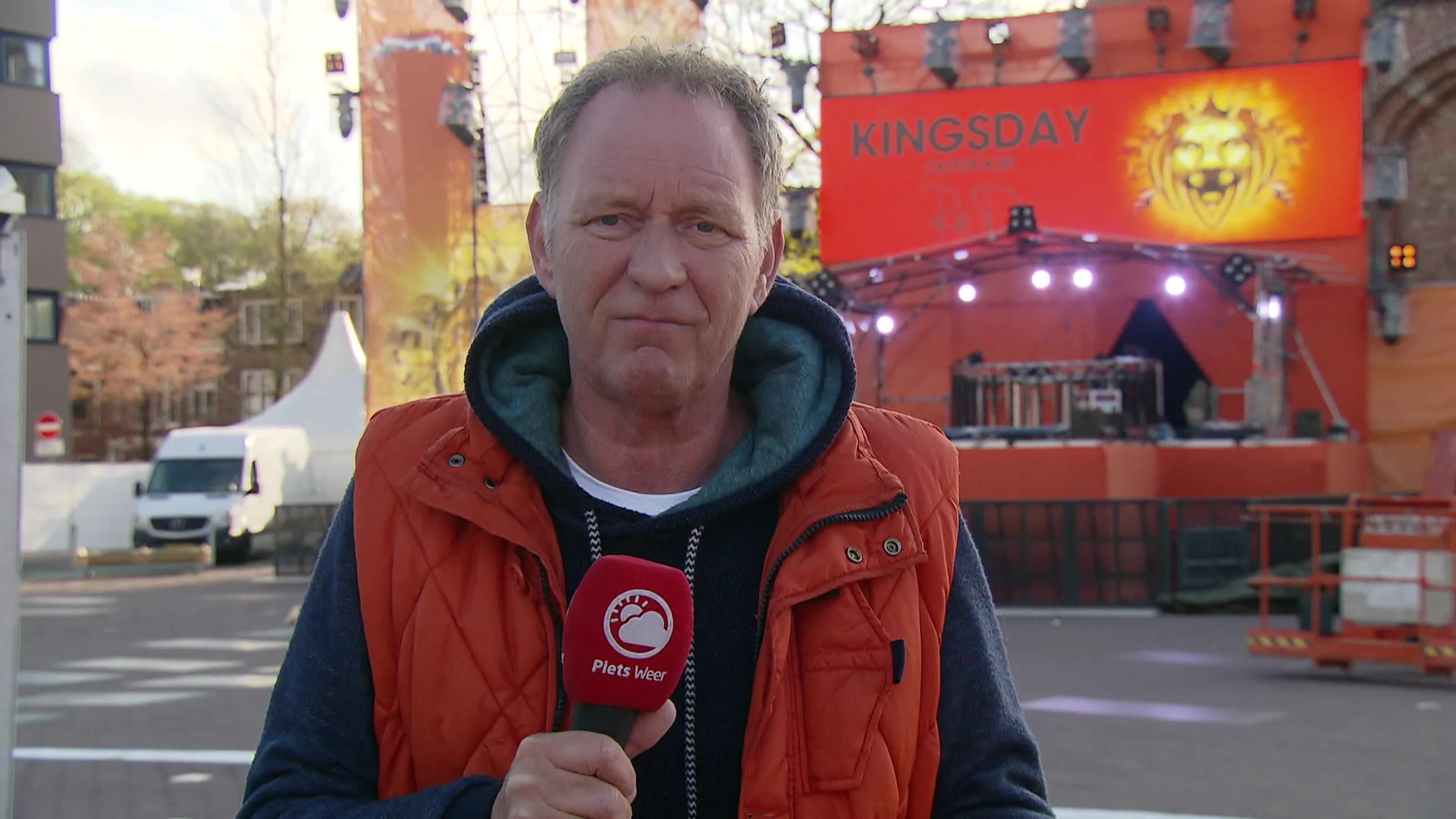 Goed nieuws van Piet Paulusma: 'Koningsdag blijft grotendeels droog'