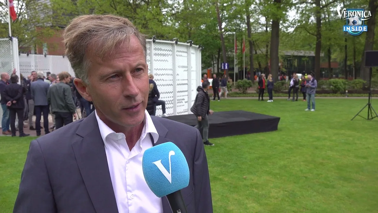 Jonker: ‘Ajax heeft geluk dit seizoen’