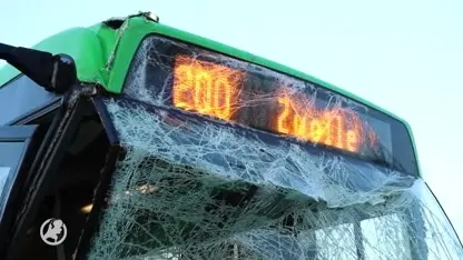 Meerdere gewonden bij ongeval met lijnbus en vrachtwagen A28 Hattem