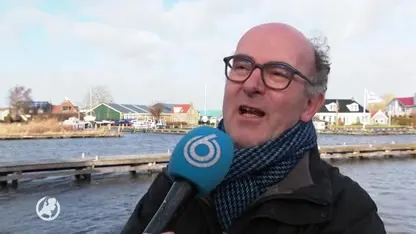 Vreedzaam protest tijdens intocht Sint Piter in het Friese Grou