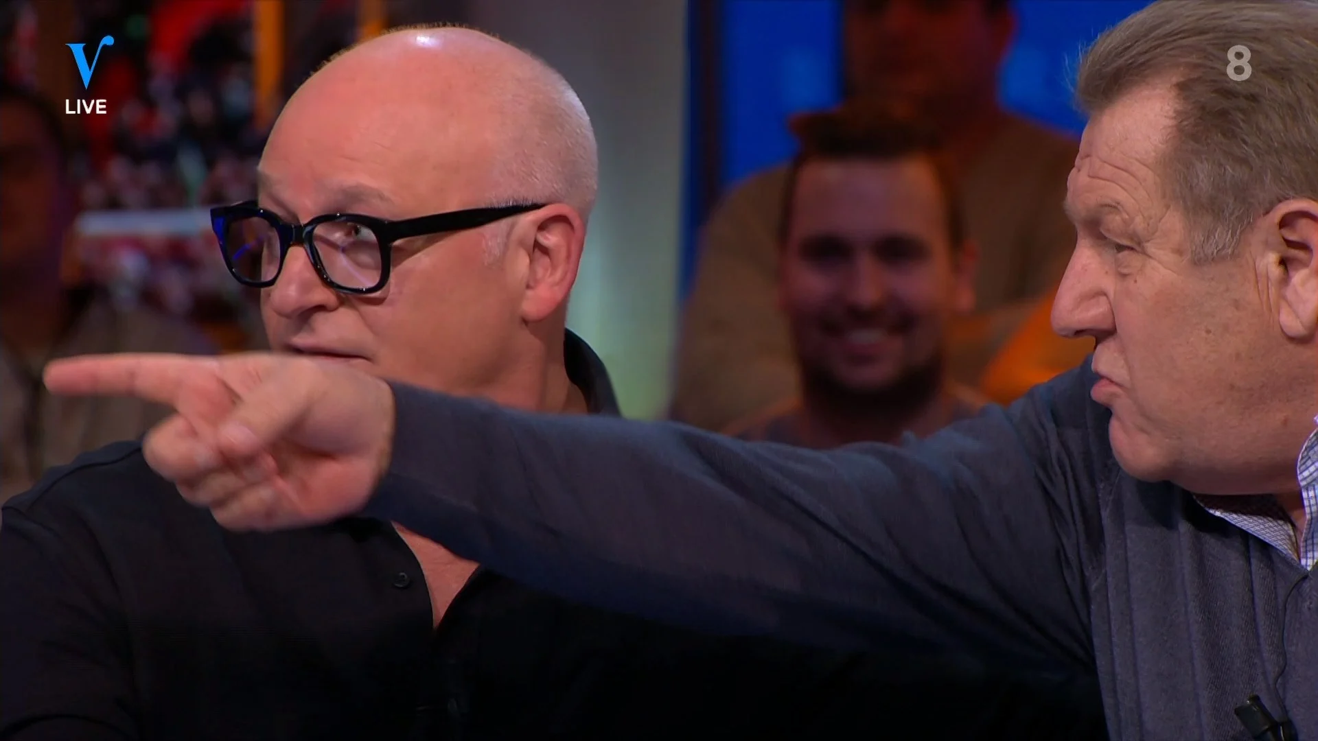 Jan witheet op Wilfred na verspreking: 'Chinesie?'