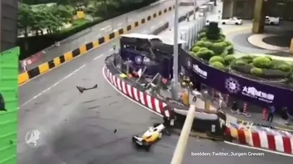 Autocoureur Sophia Flörsch na horrorcrash: 'Mijn herstel gaat tot nu toe goed'