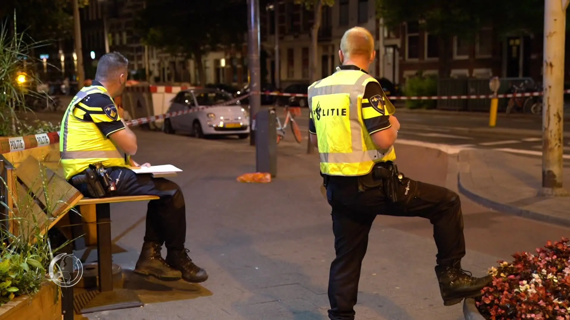 Man zwaargewond bij aanrijding, politie zoekt doorrijder