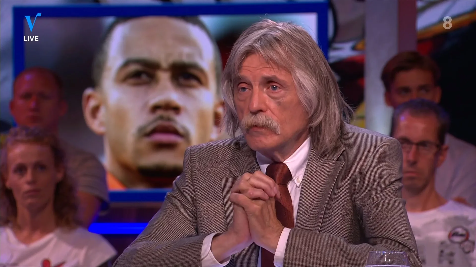 Johan lovend over 'volwassen' Memphis: 'Hij lijkt wel een normaal mens geworden'